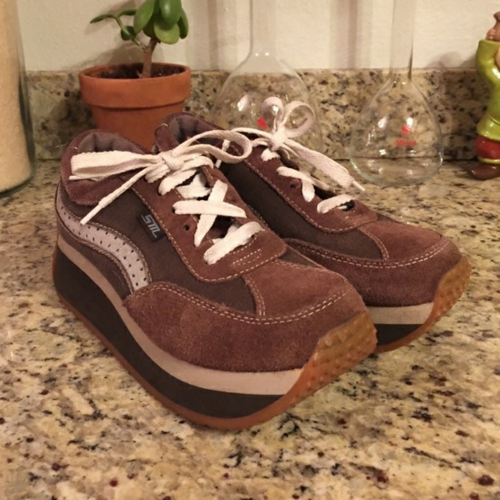 Platform shoes